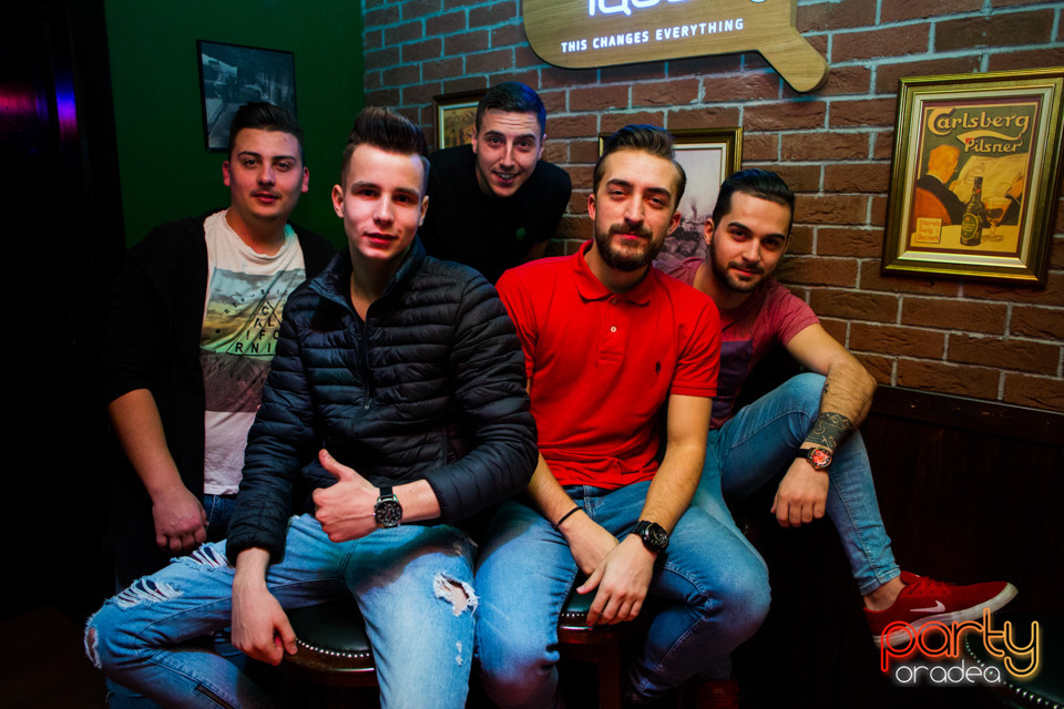 Students Party, Green Pub