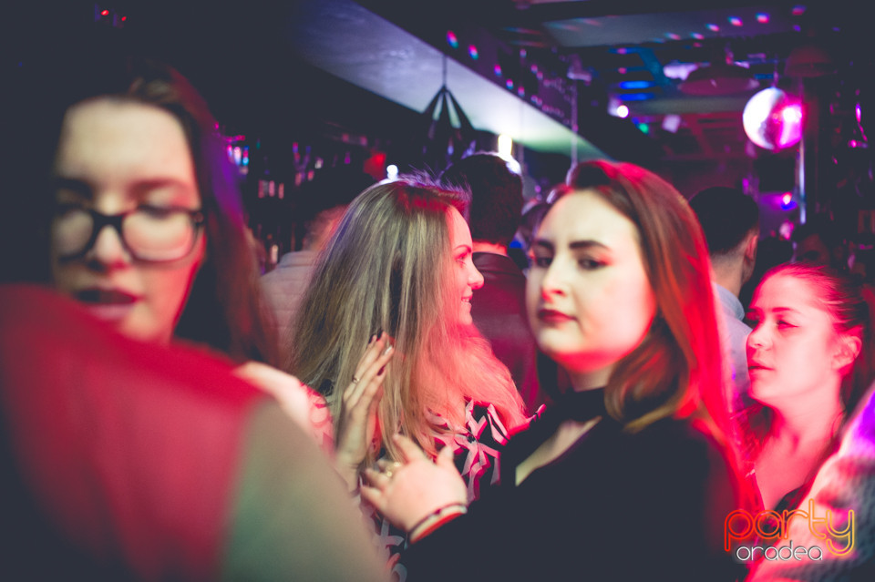 Students Party, Green Pub