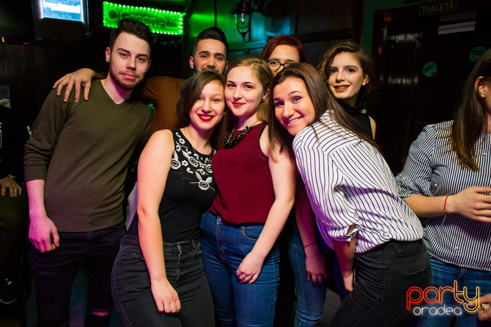 Students Party, Green Pub