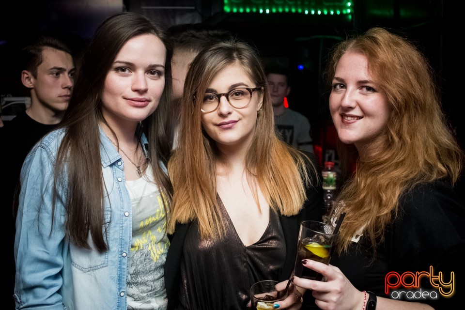 Students' Party, Green Pub