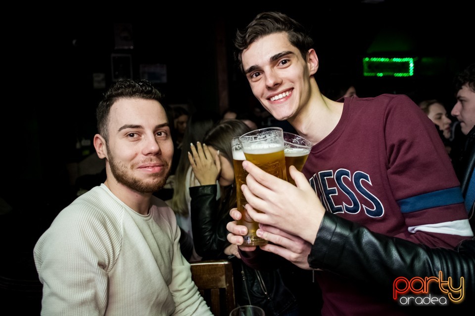 Students' Party, Green Pub