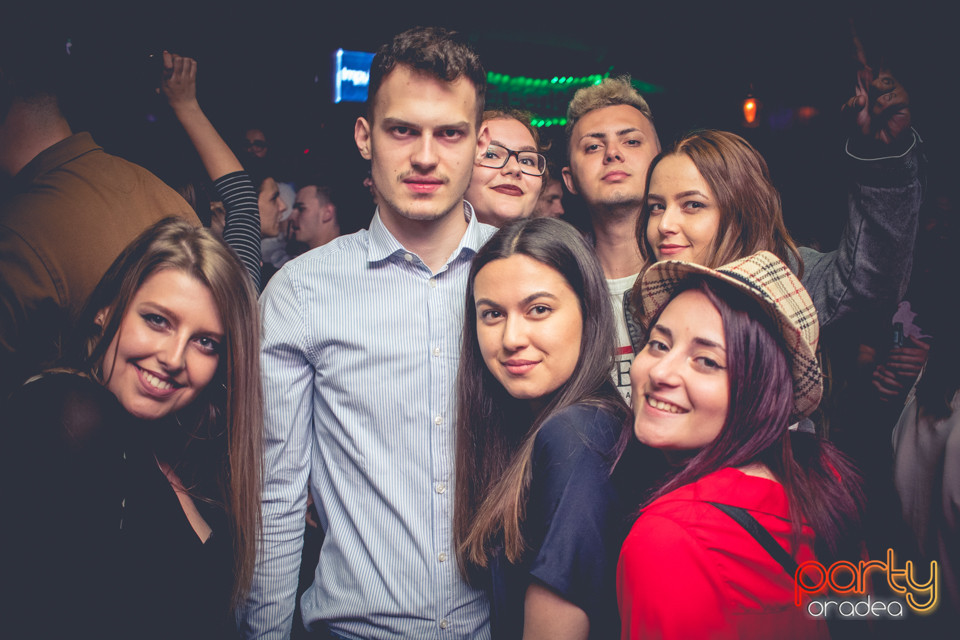 Students Party, Green Pub