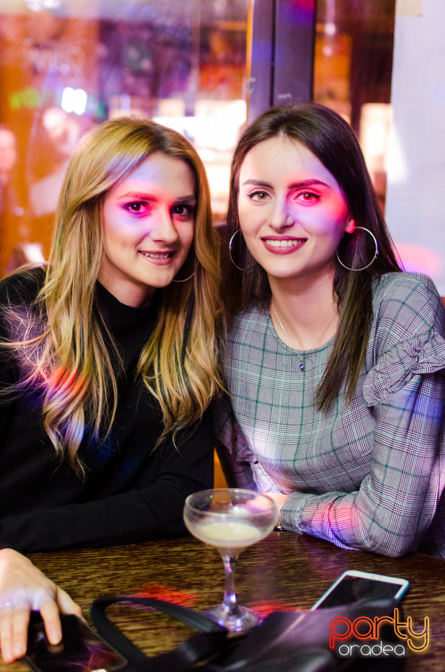Students Party @ Green Pub, Green Pub