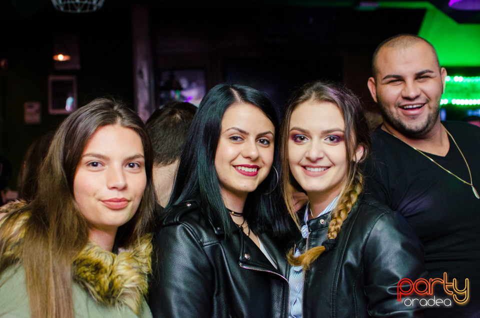 Students Party @ Green Pub, Green Pub