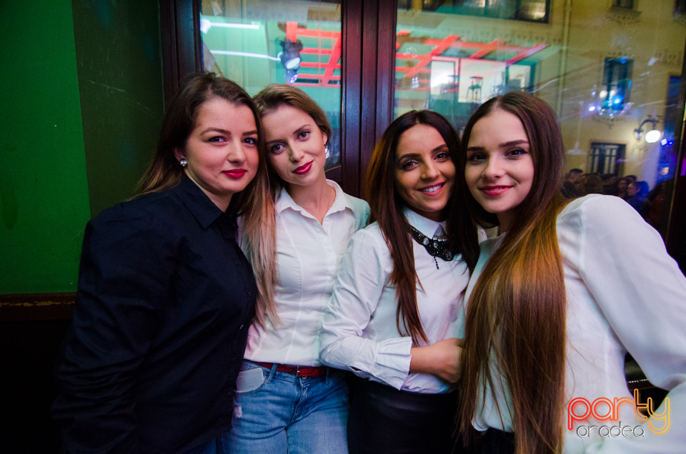 Students Party @ Green Pub, Green Pub