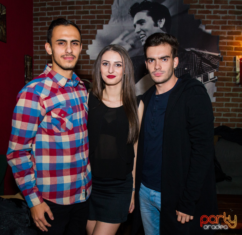 Students Party @ Green Pub, Green Pub