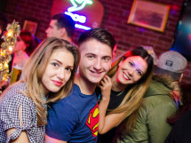 Students Party @ Green Pub