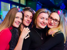 Students Party @ Green Pub