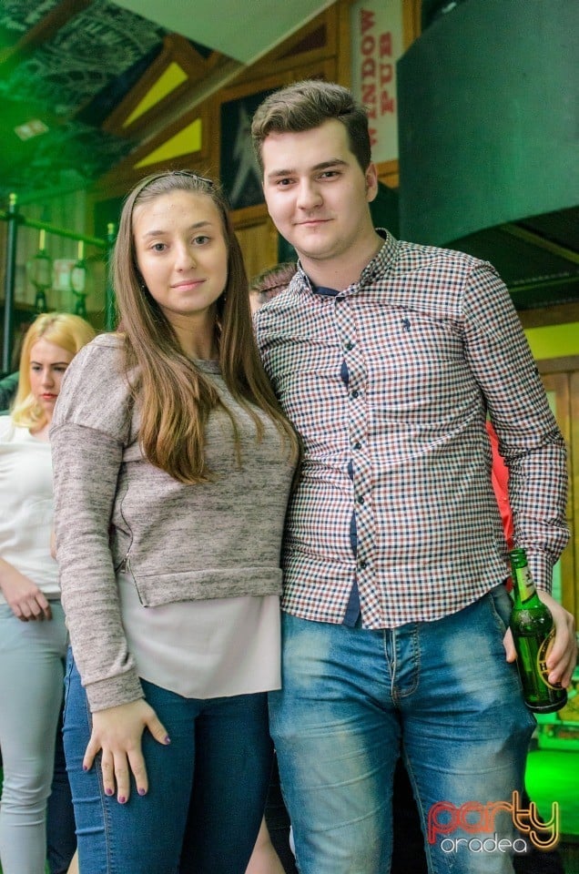 Students Party, Green Pub