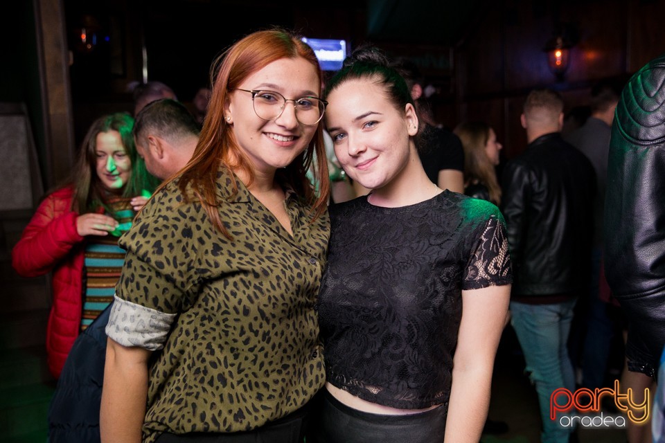 Students Party, Green Pub