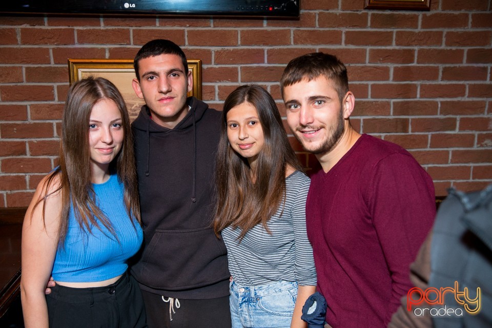 Students Party, Green Pub