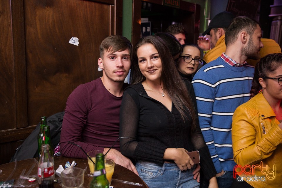 Students Party, Green Pub