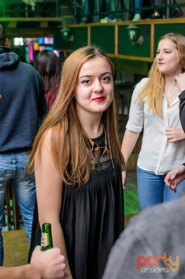 Students Party, Green Pub