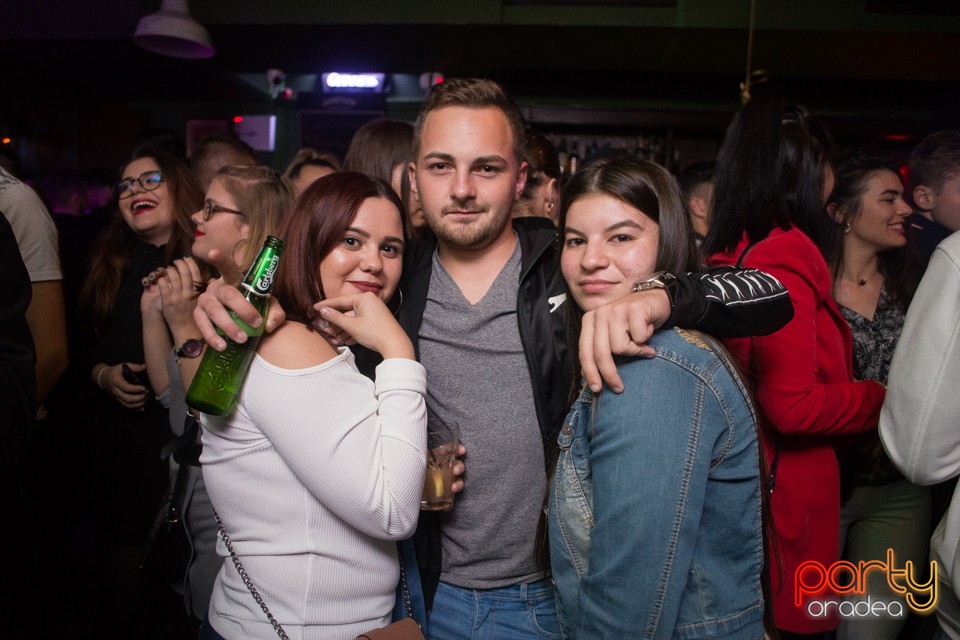 Students Party, Green Pub