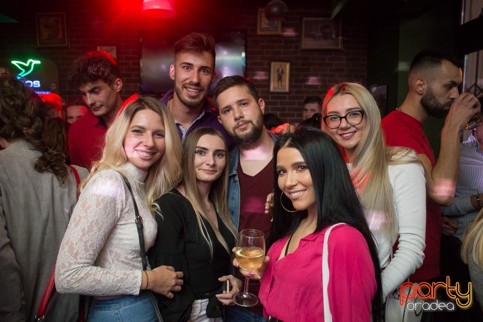 Students Party, Green Pub