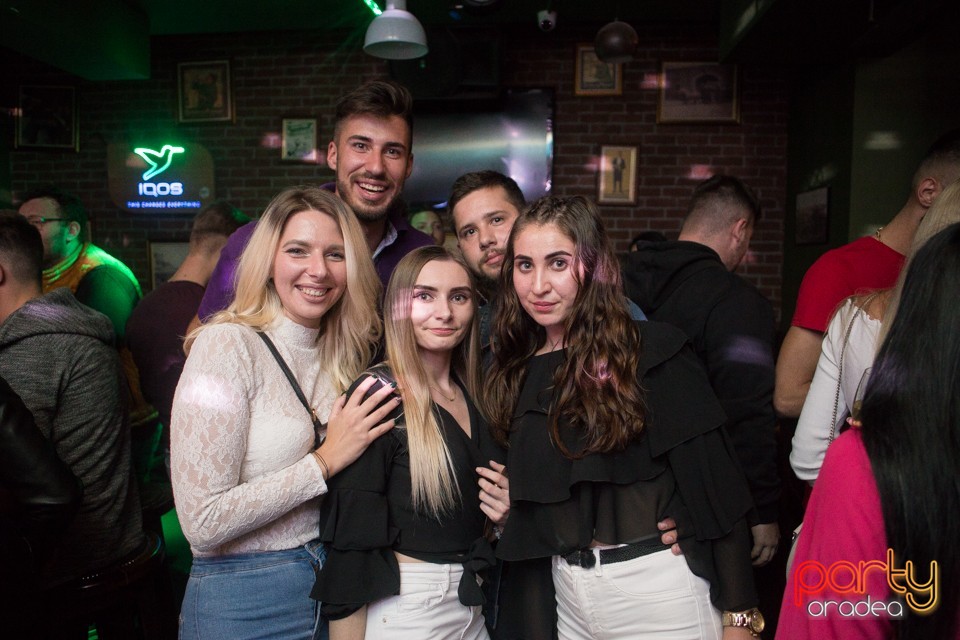 Students Party, Green Pub