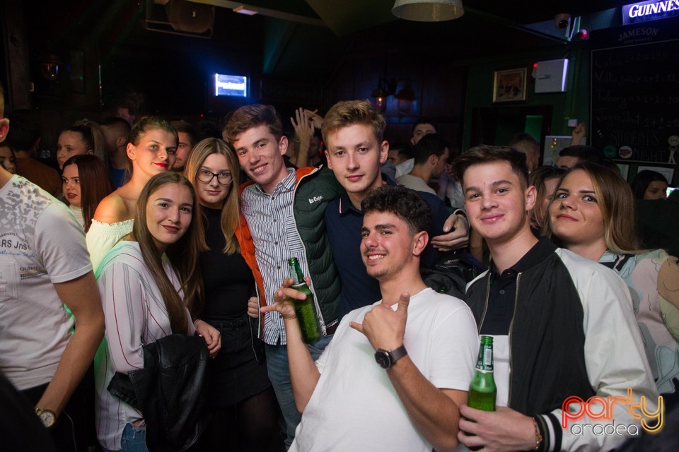 Students Party, Green Pub