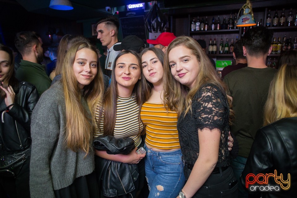 Students Party, Green Pub