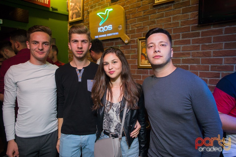 Students Party, Green Pub