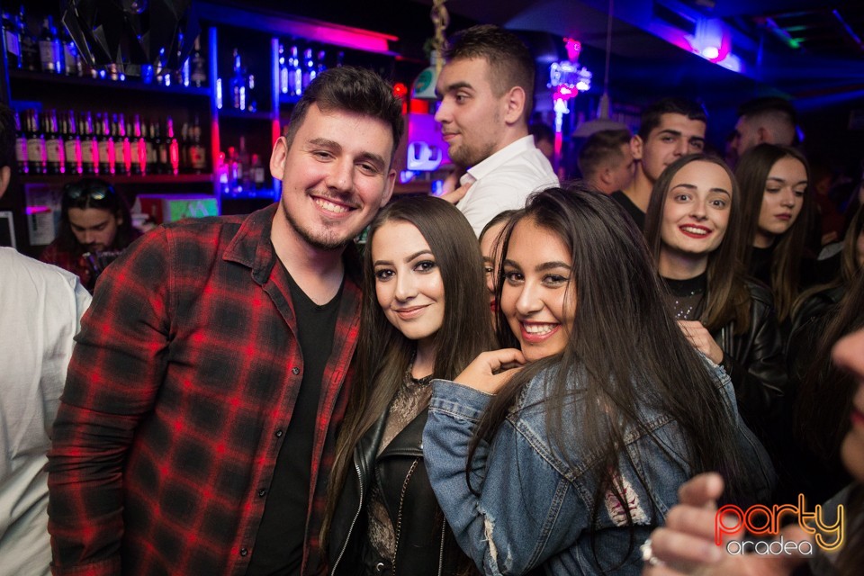 Students Party, Green Pub