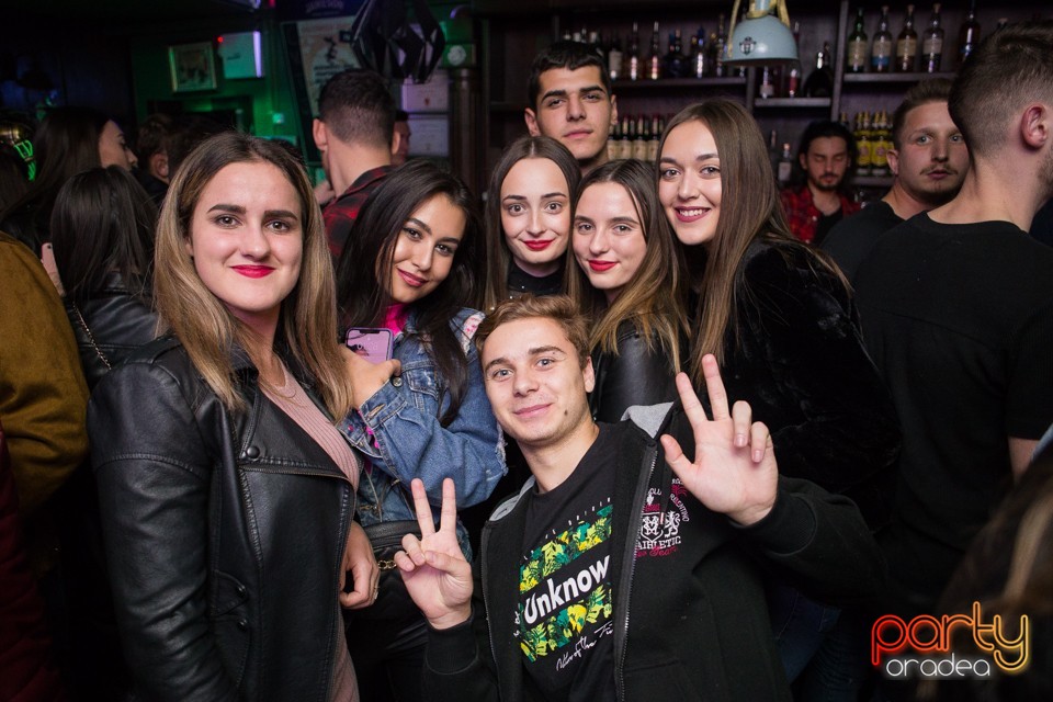 Students Party, Green Pub