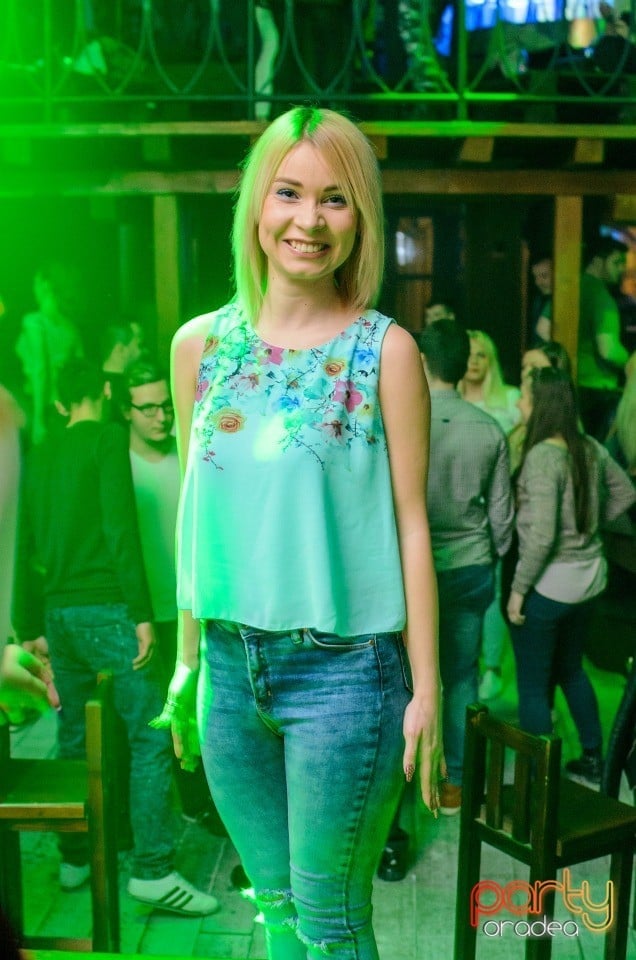 Students Party, Green Pub