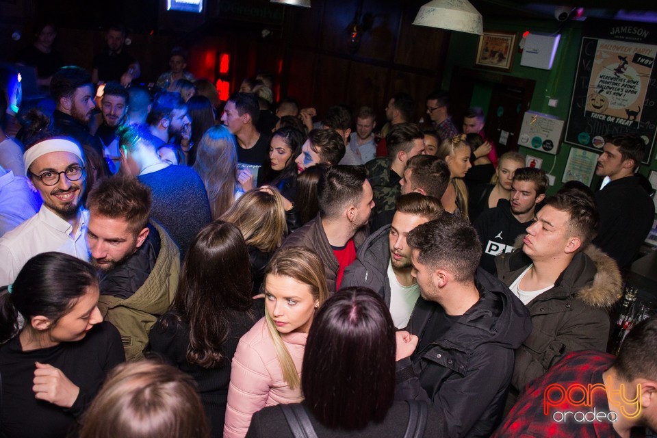 Students Party, Green Pub