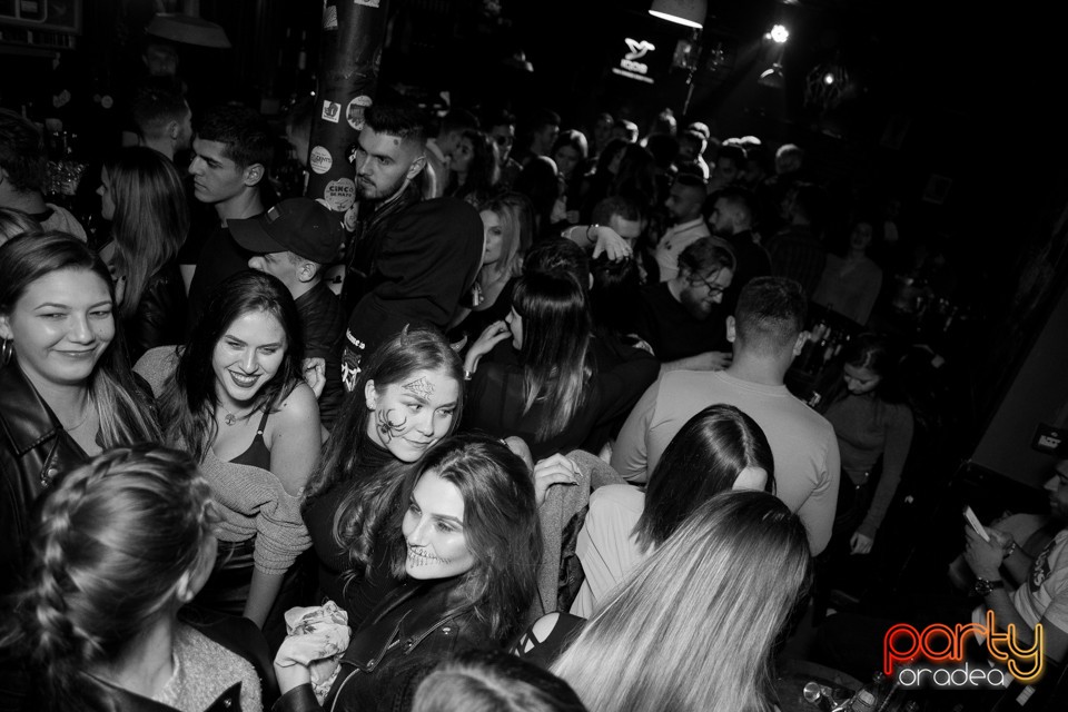 Students Party, Green Pub