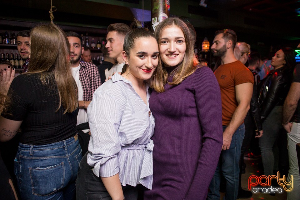 Students Party, Green Pub