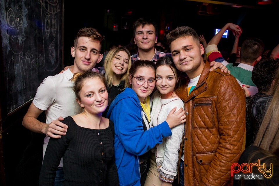 Students Party, Green Pub