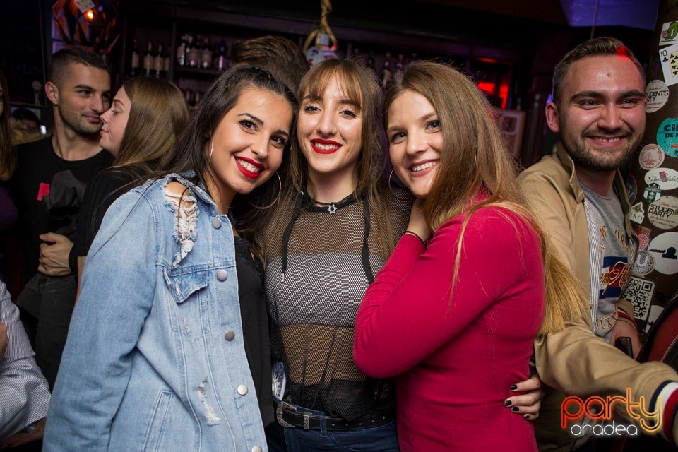 Students Party, Green Pub