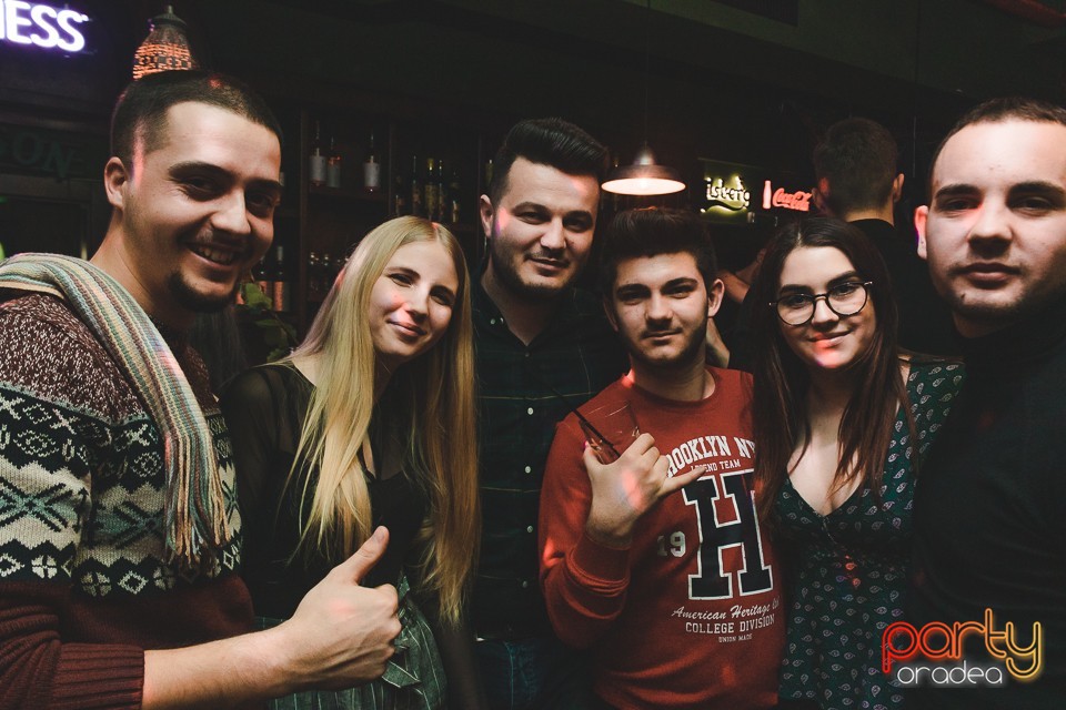 Students Party, Green Pub