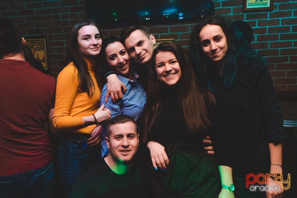 Students Party, Green Pub