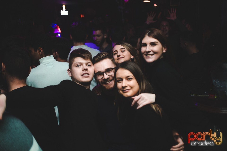 Students Party, Green Pub