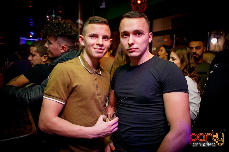 Students Party, Green Pub