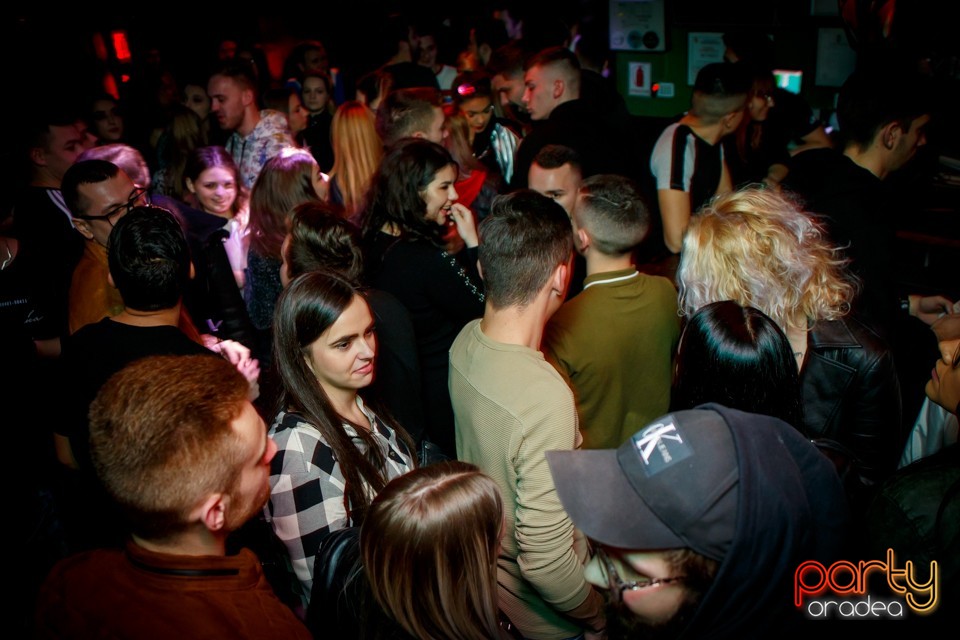 Students Party, Green Pub