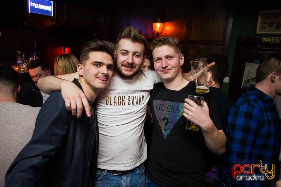 Students Party, Green Pub