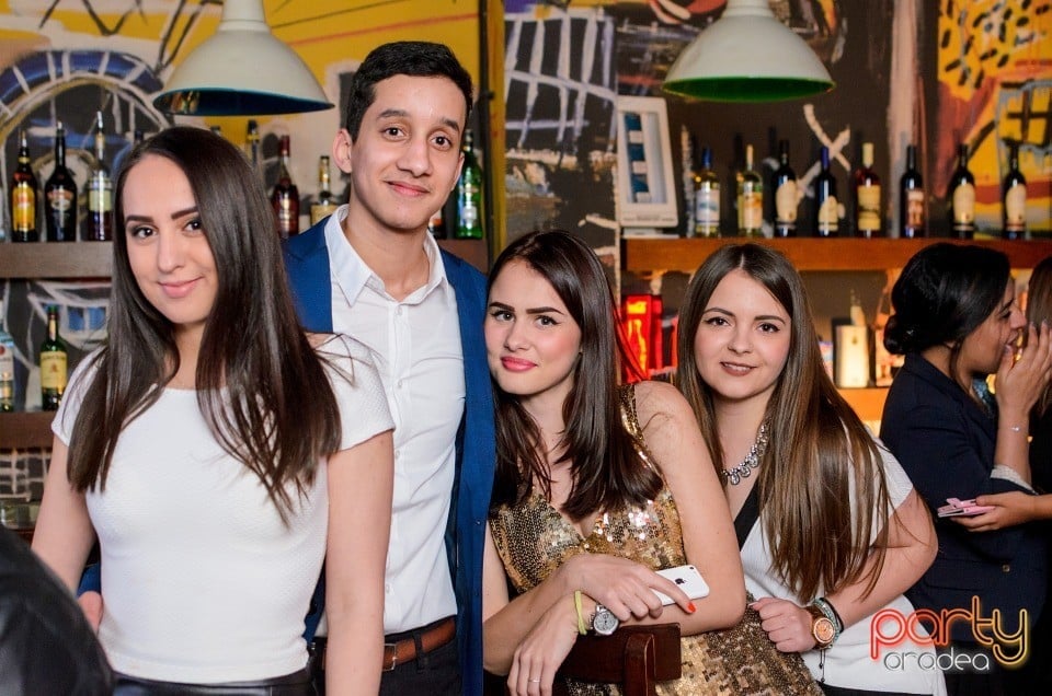 Students Party, Green Pub