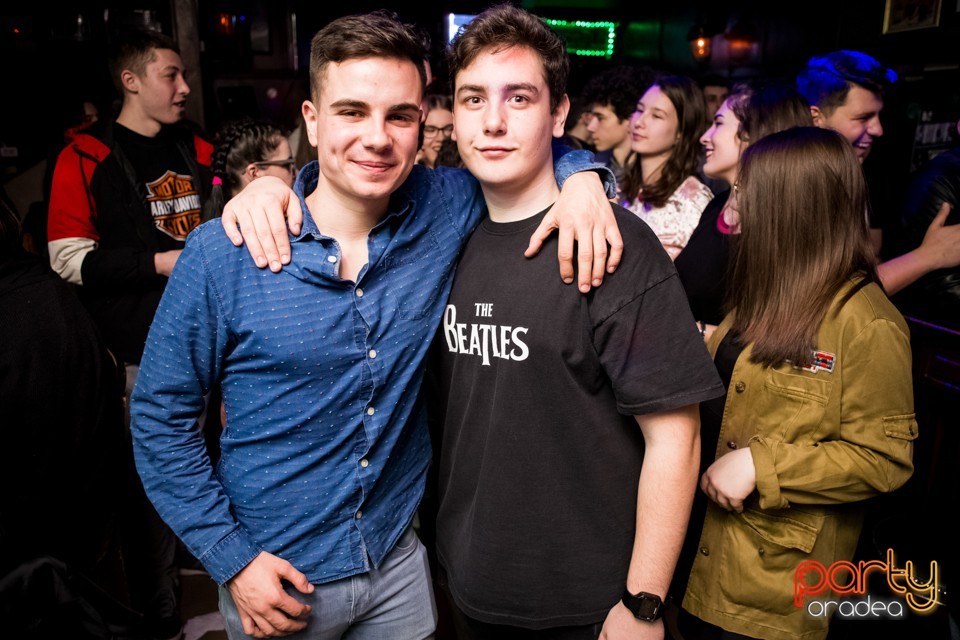 Students Party, Green Pub