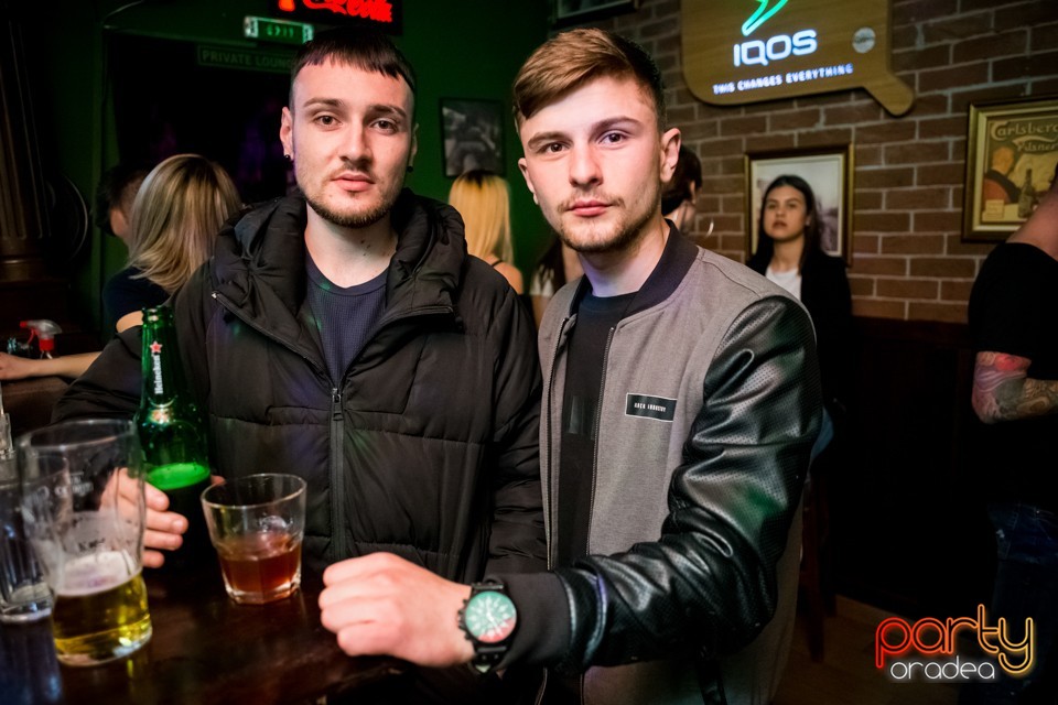 Students Party, Green Pub