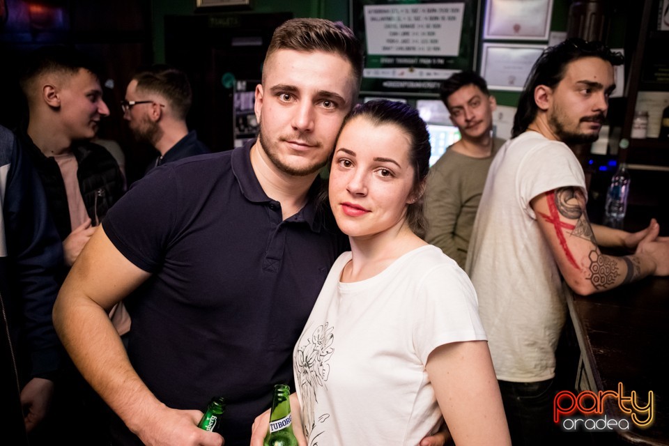 Students Party, Green Pub