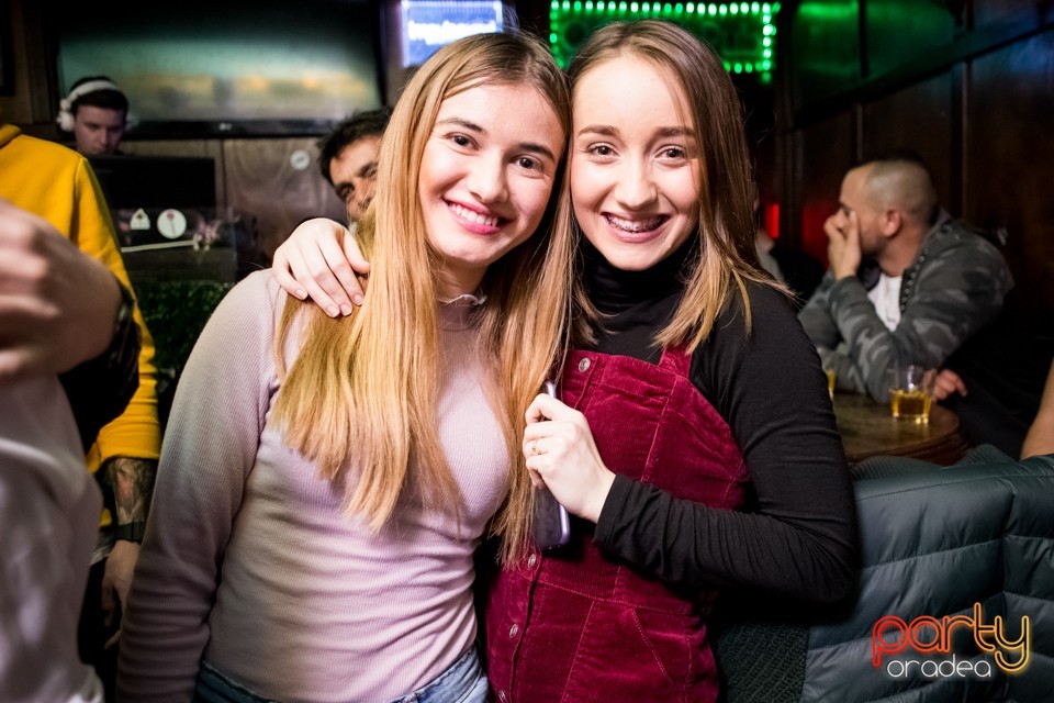 Students Party, Green Pub