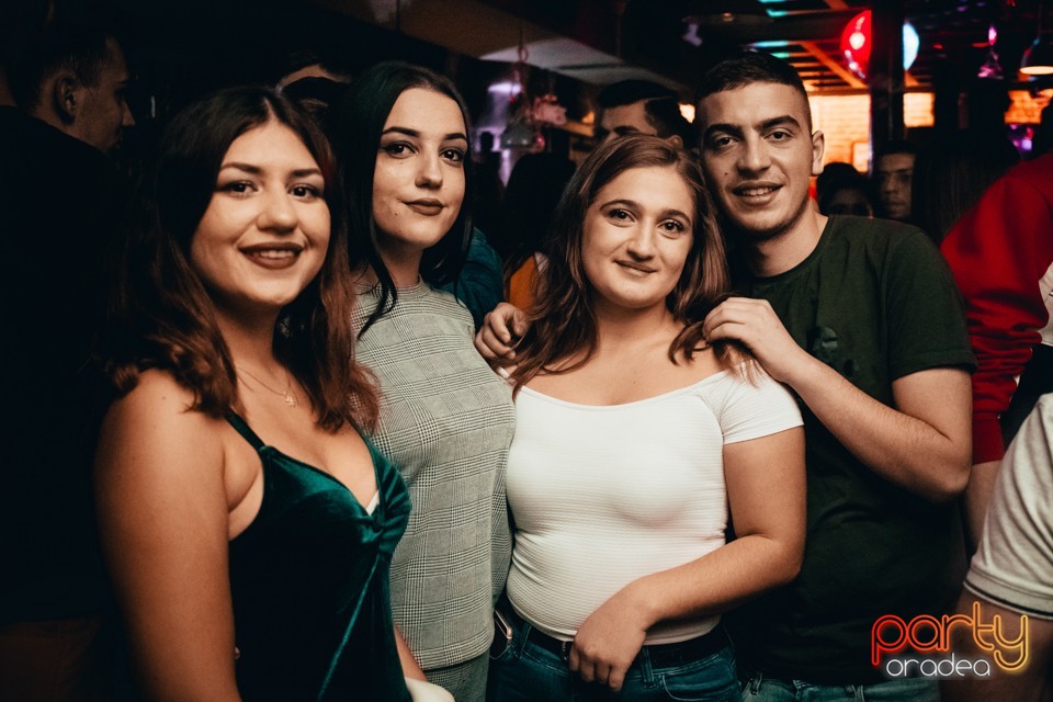 Students Party, Green Pub