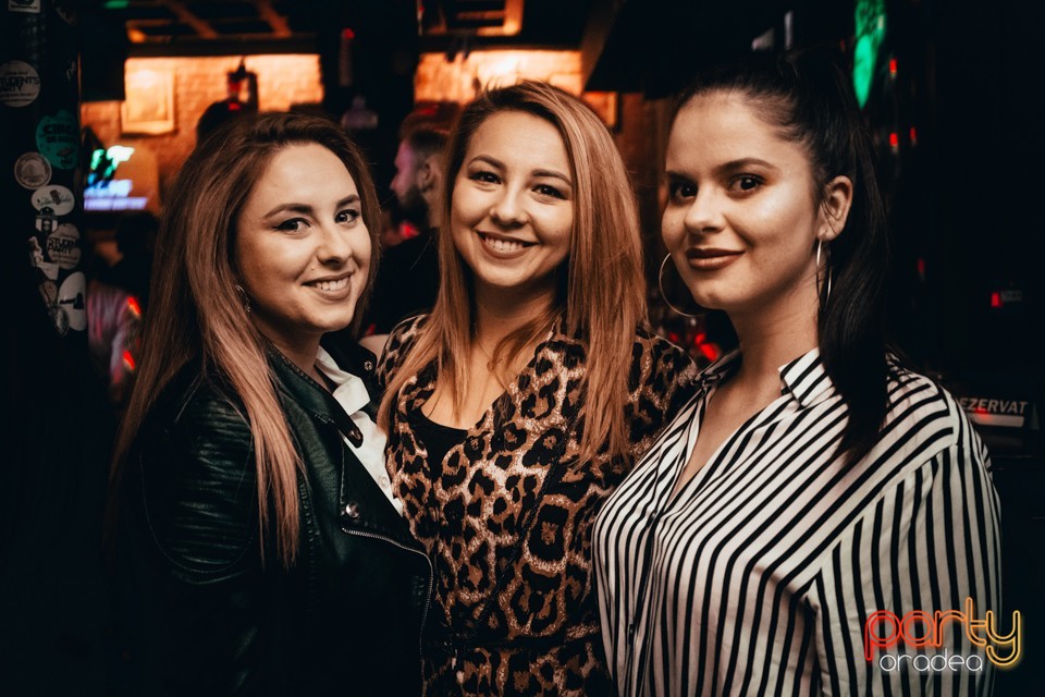 Students Party, Green Pub