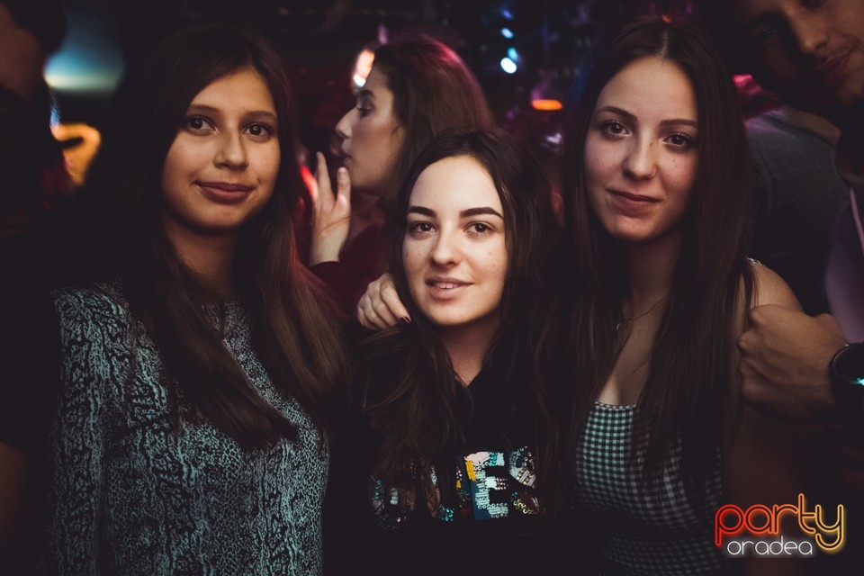 Students Party, Green Pub