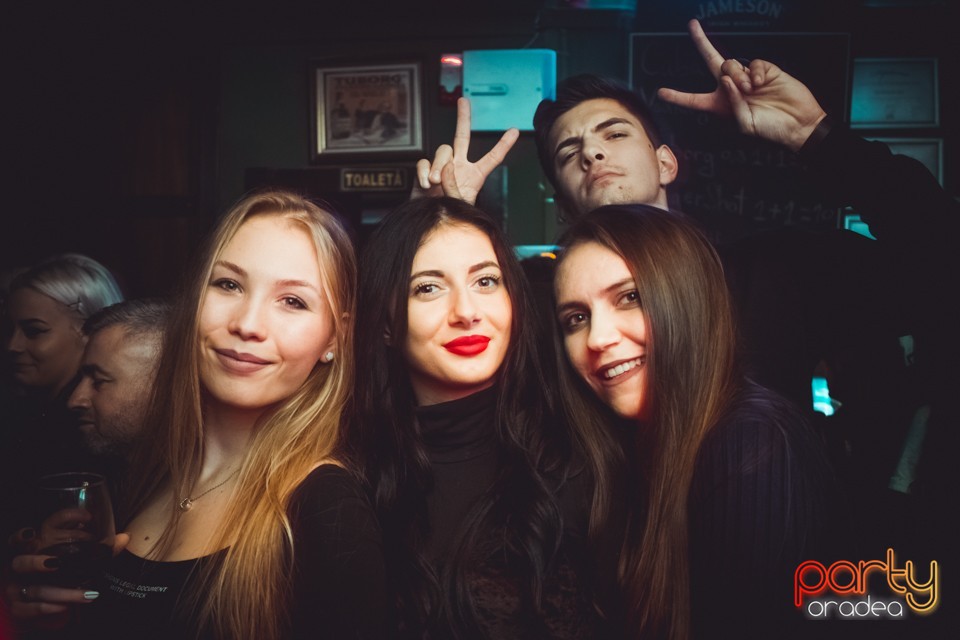 Students Party, Green Pub