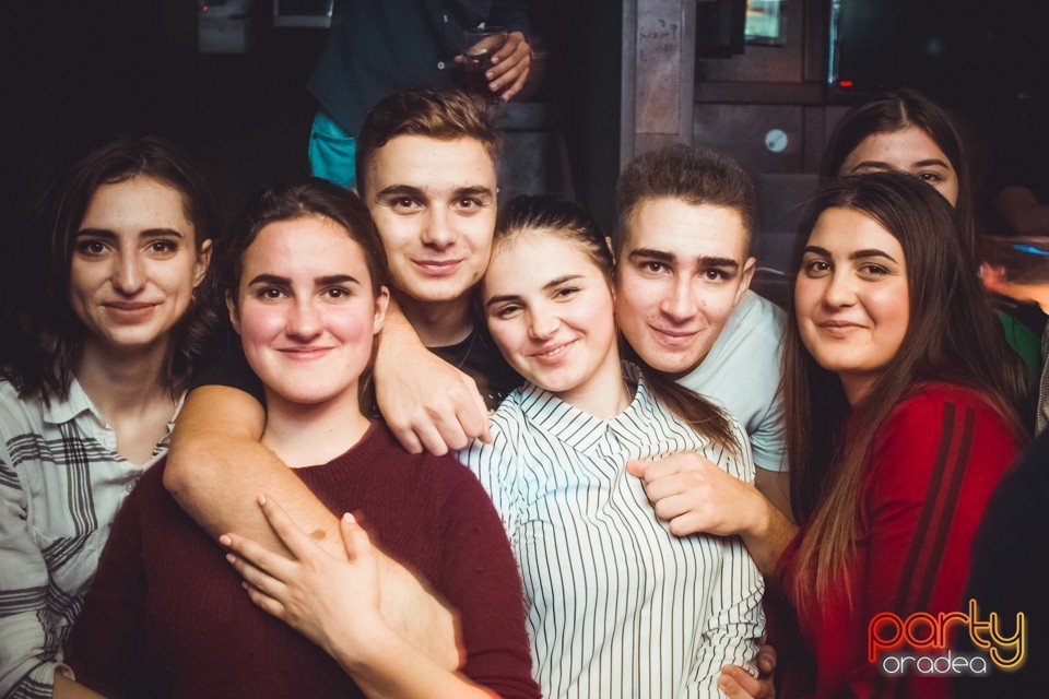 Students Party, Green Pub