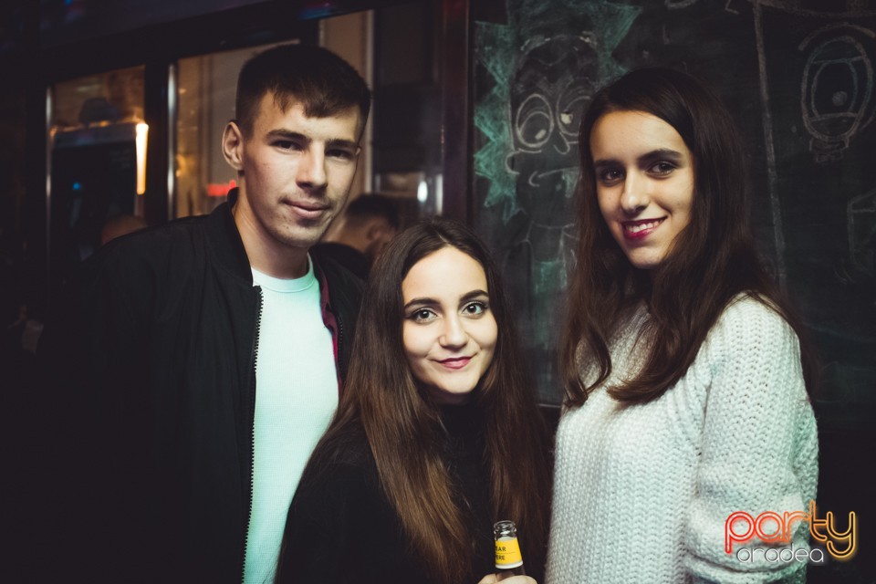 Students Party, Green Pub