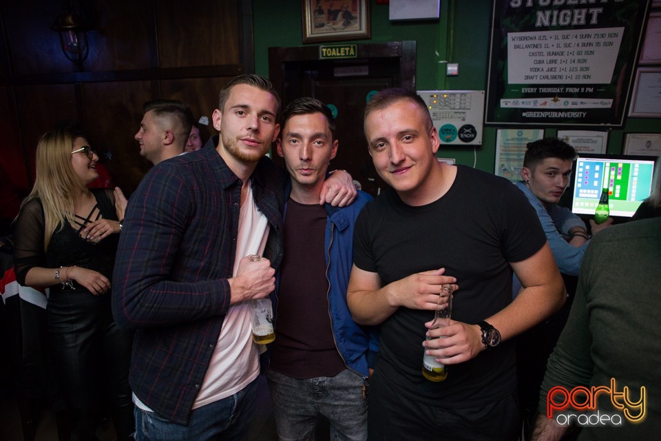 Students Party, Green Pub