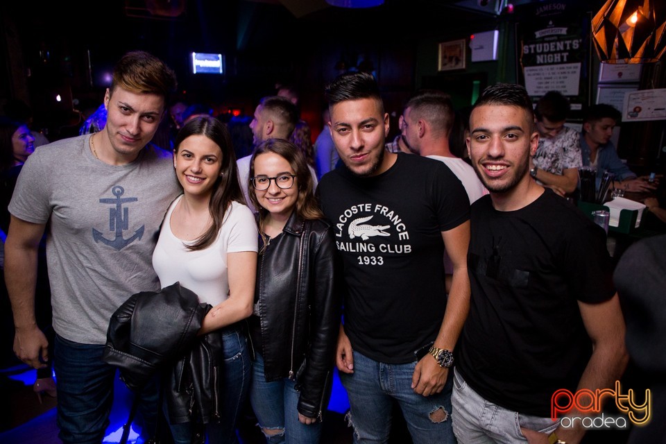 Students Party, Green Pub